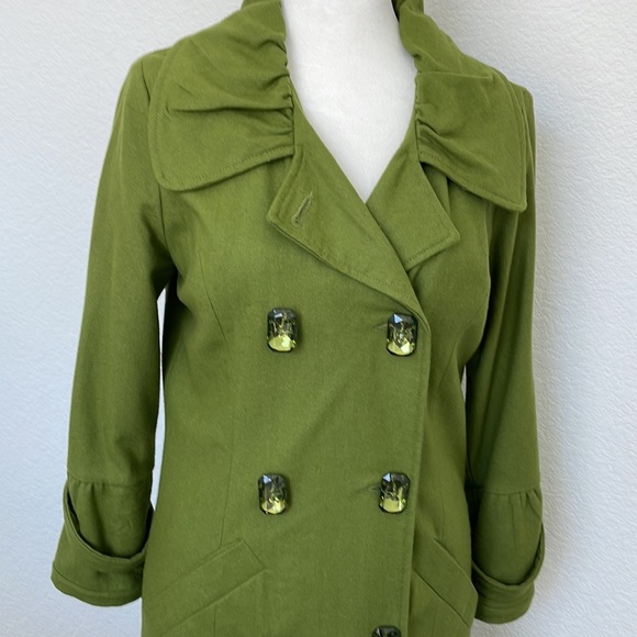 Wet Seal - Picture 1 of 10